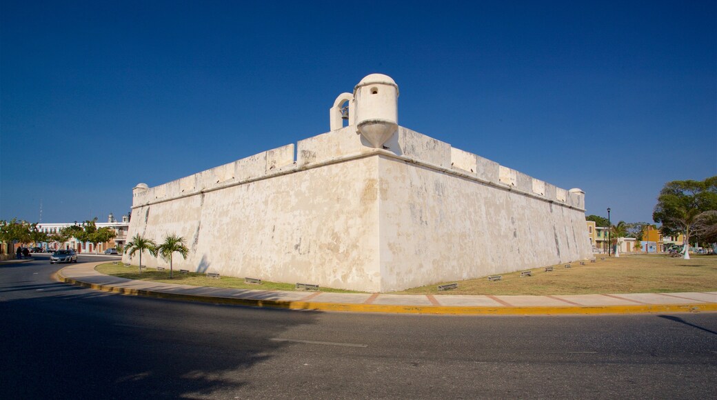 聖羅沙堡 设有 遺跡建築