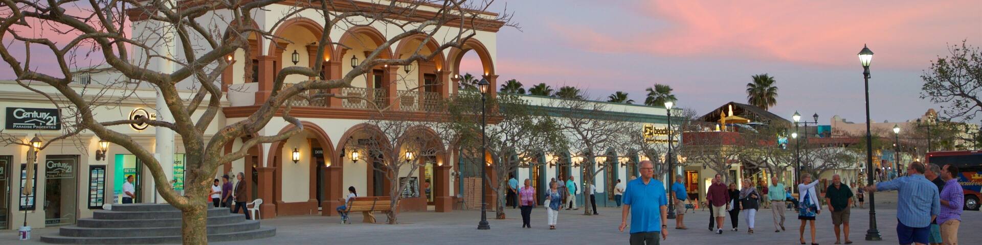 Plaza Mijares which includes a sunset and a square or plaza