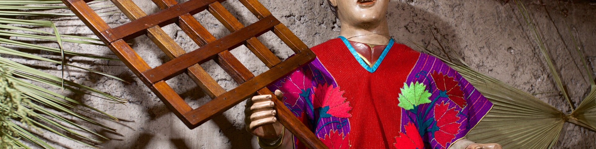 Mayan Medicine Museum showing outdoor art