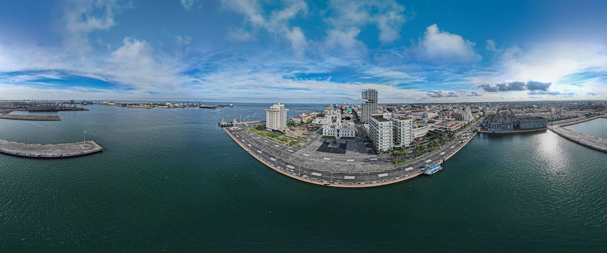 Veracruz international commerce port in Mexico