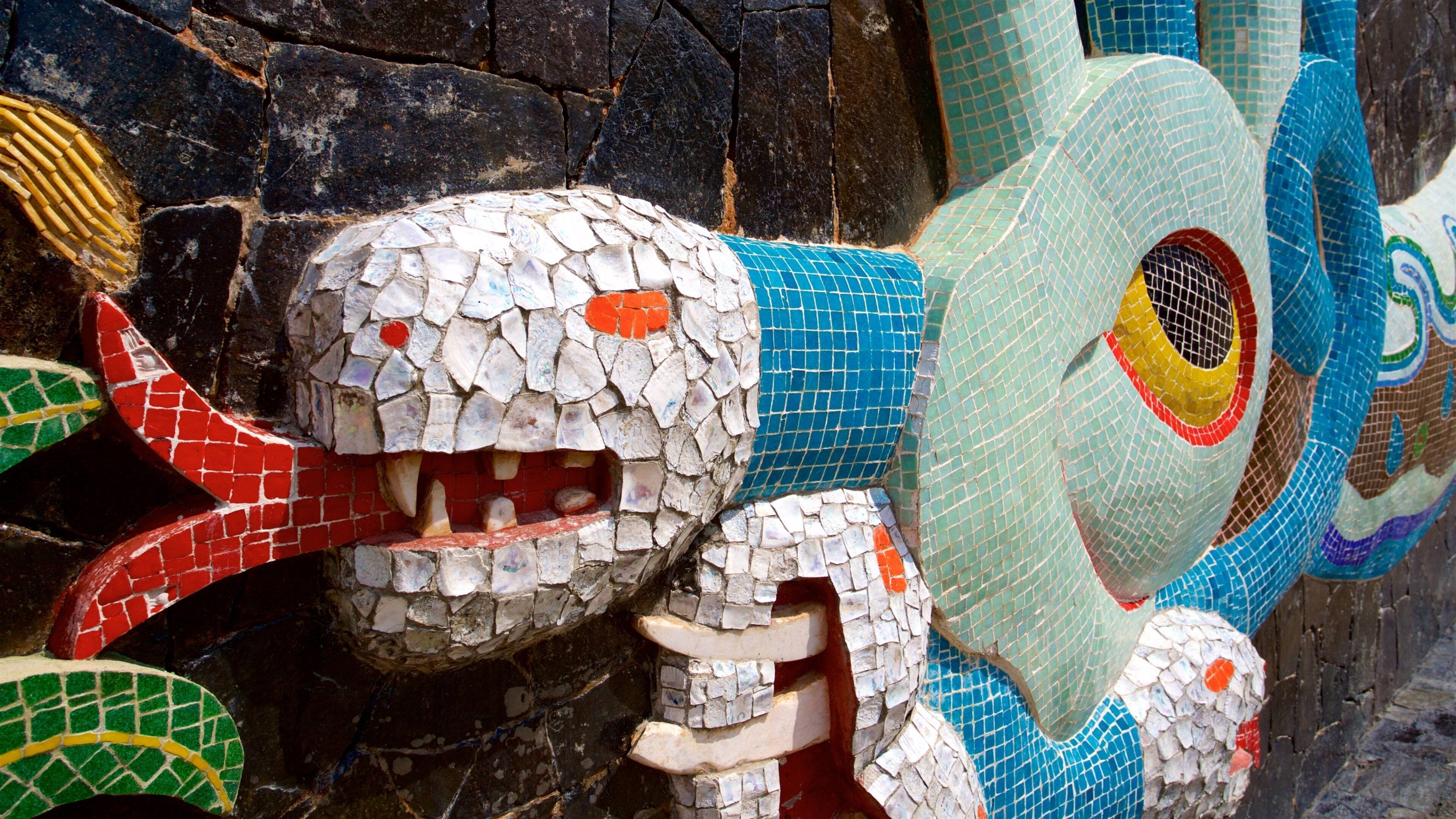 Mural Diego Rivera which includes outdoor art