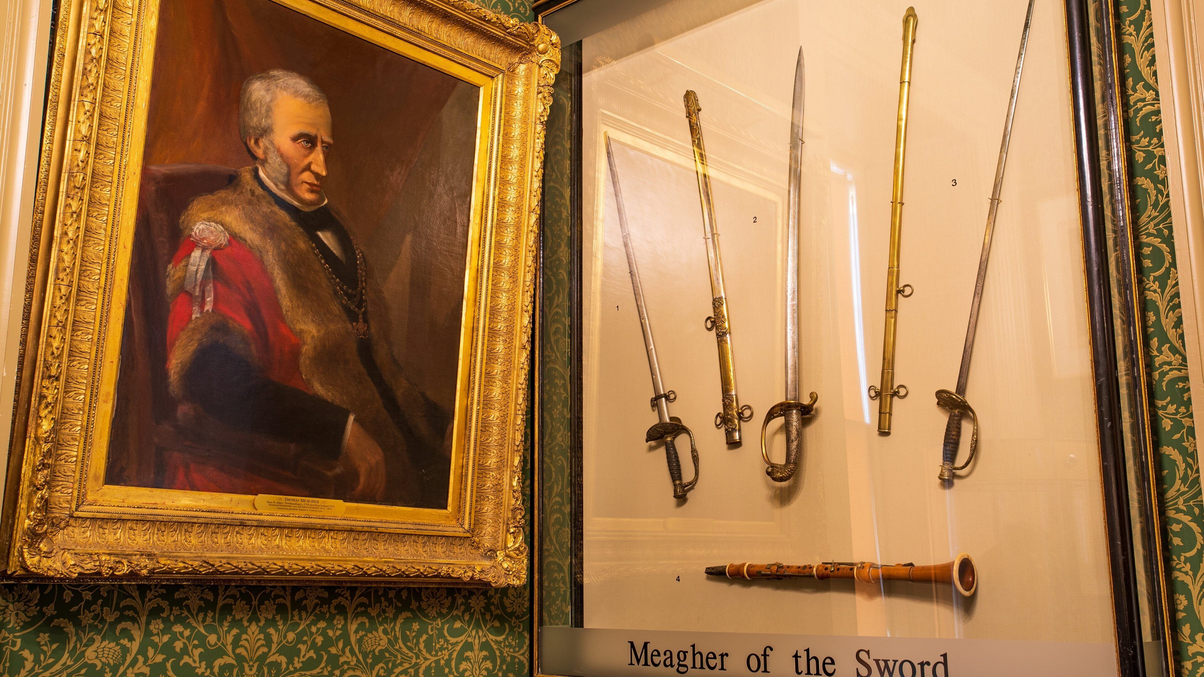 Bishop\'s Palace showing interior views and art