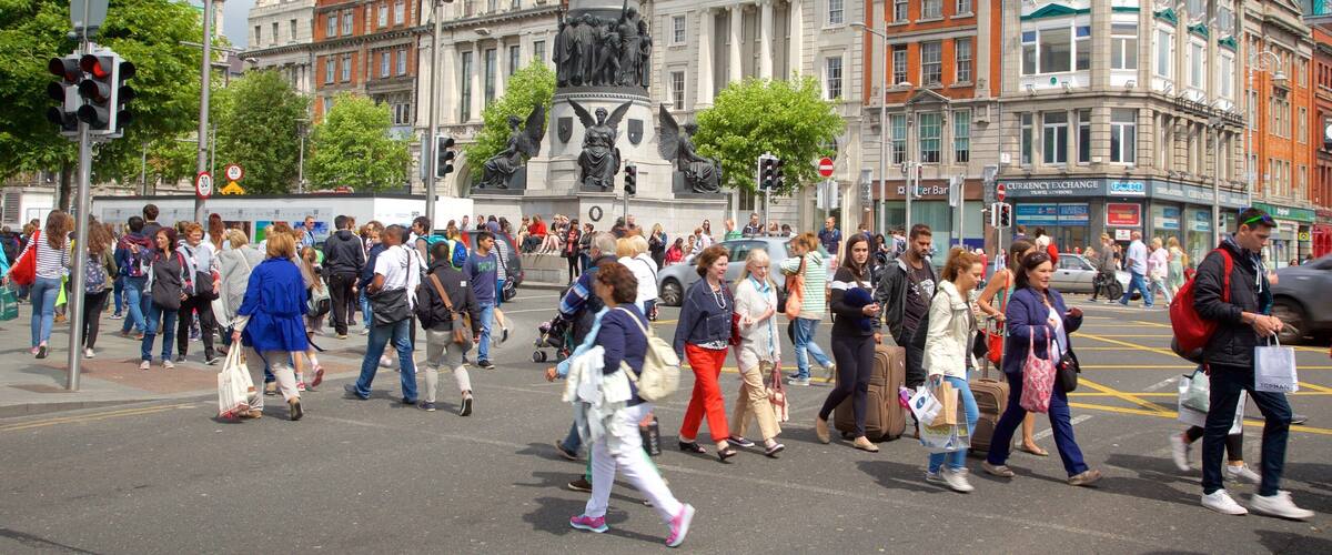 ๋๋ธ๋ฆฐ ์ ๋ณด์ฌ์ฃผ๋ ๋์ ๊ณผ ๊ด์ฅ ๋ฟ๋ง ์๋๋ผ ๋๊ท๋ชจ ์ฌ๋๋ค