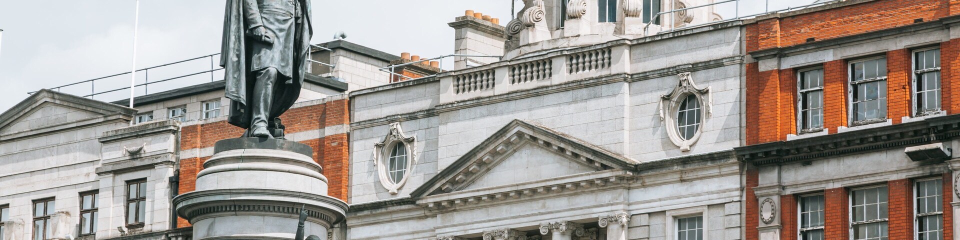 Daniel O\'Connell Statue showing heritage elements, a statue or sculpture and heritage architecture