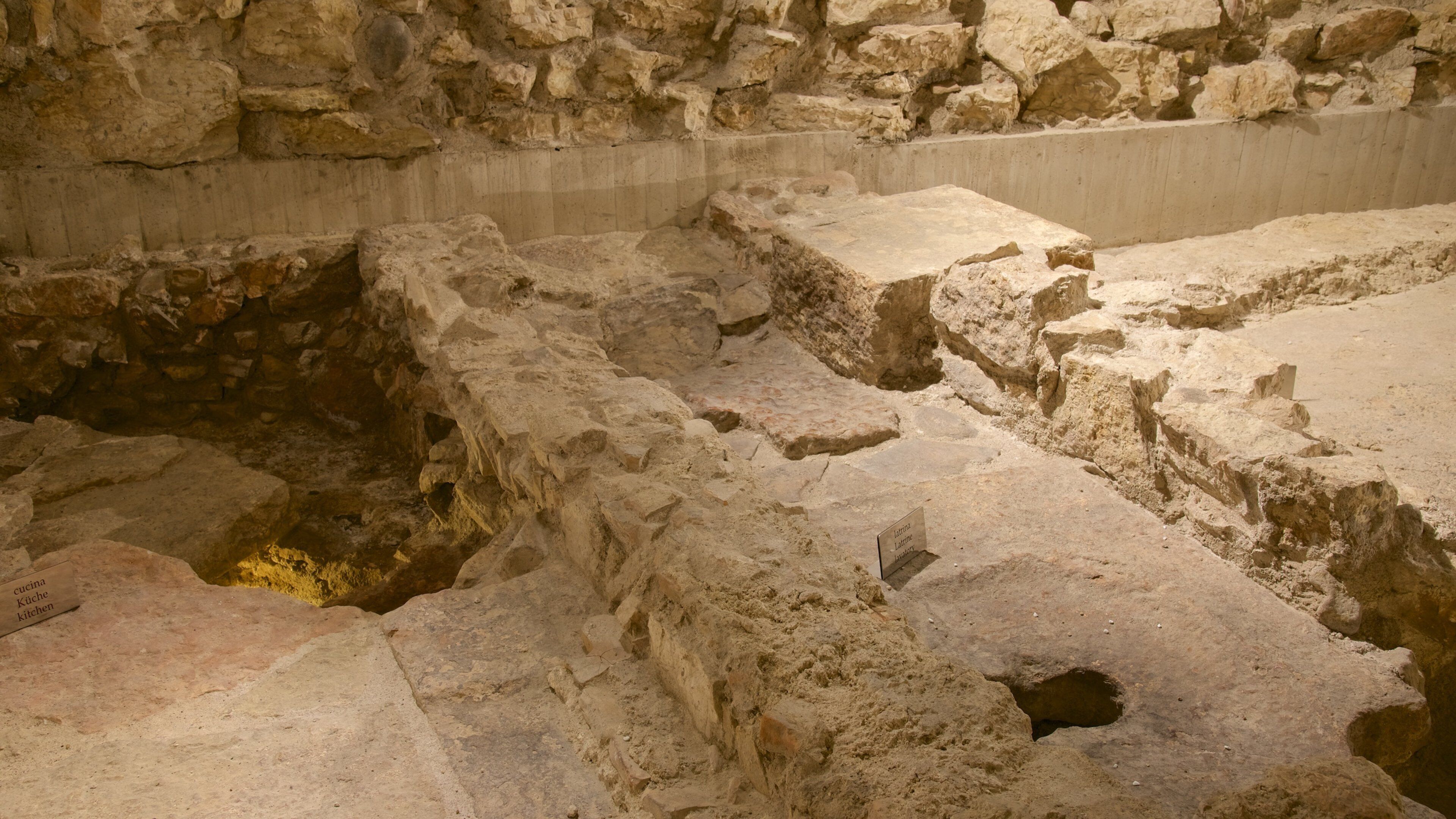 Trento featuring building ruins and heritage architecture
