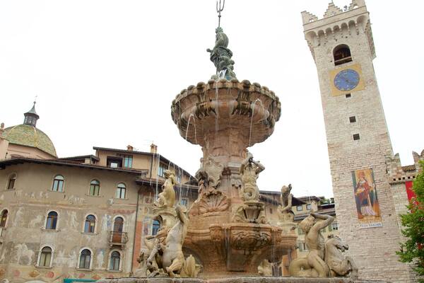 Trento featuring heritage architecture, a fountain and a statue or sculpture