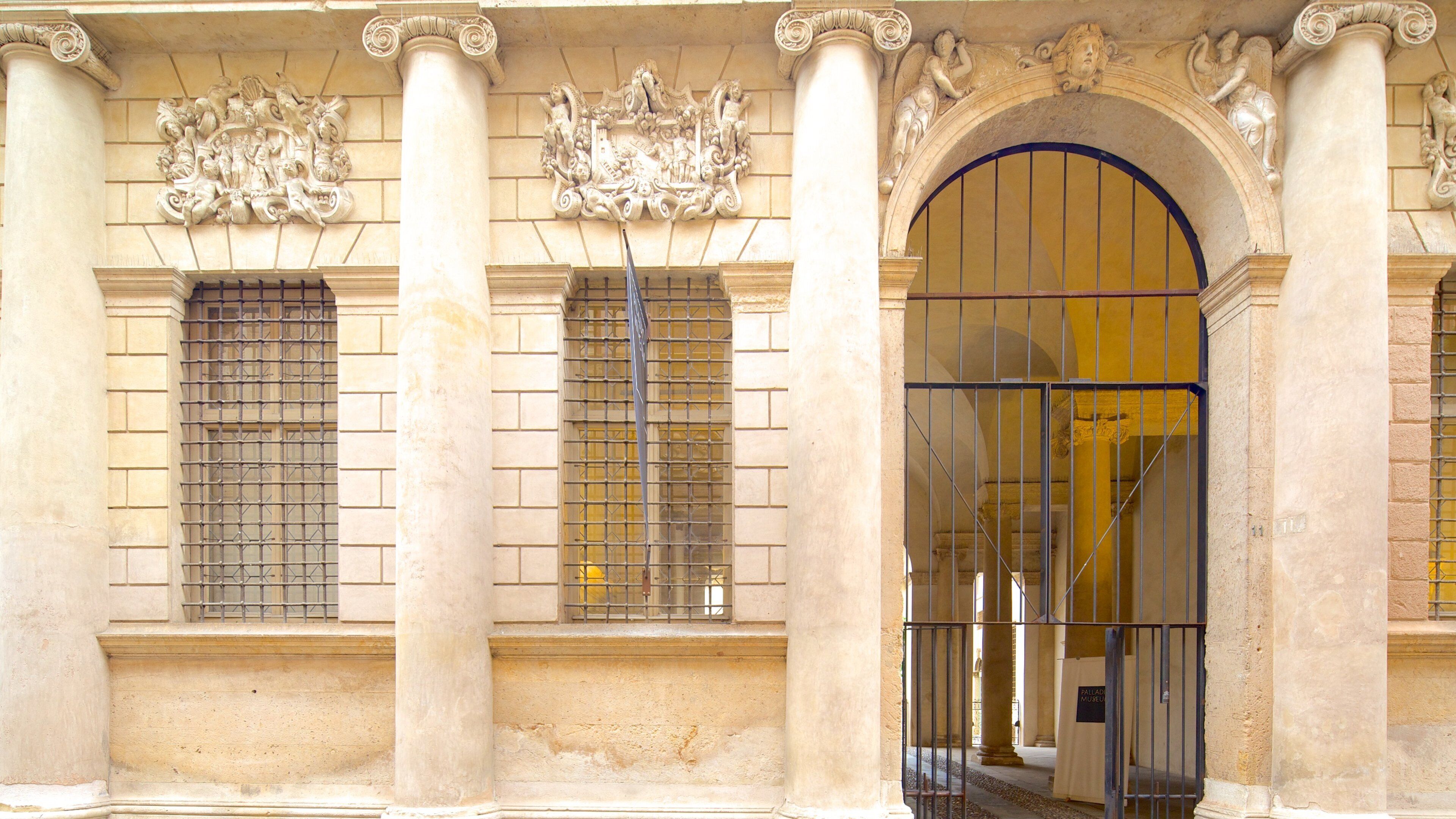 Palladio Museum showing heritage architecture and street scenes