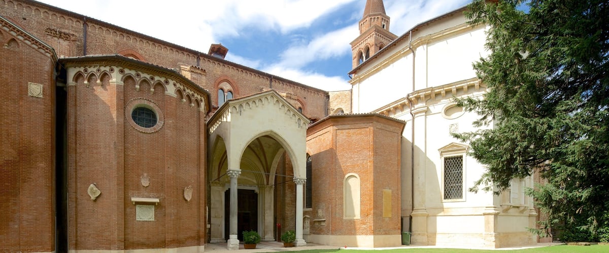 Vicenza que incluye arquitectura patrimonial y una iglesia o catedral