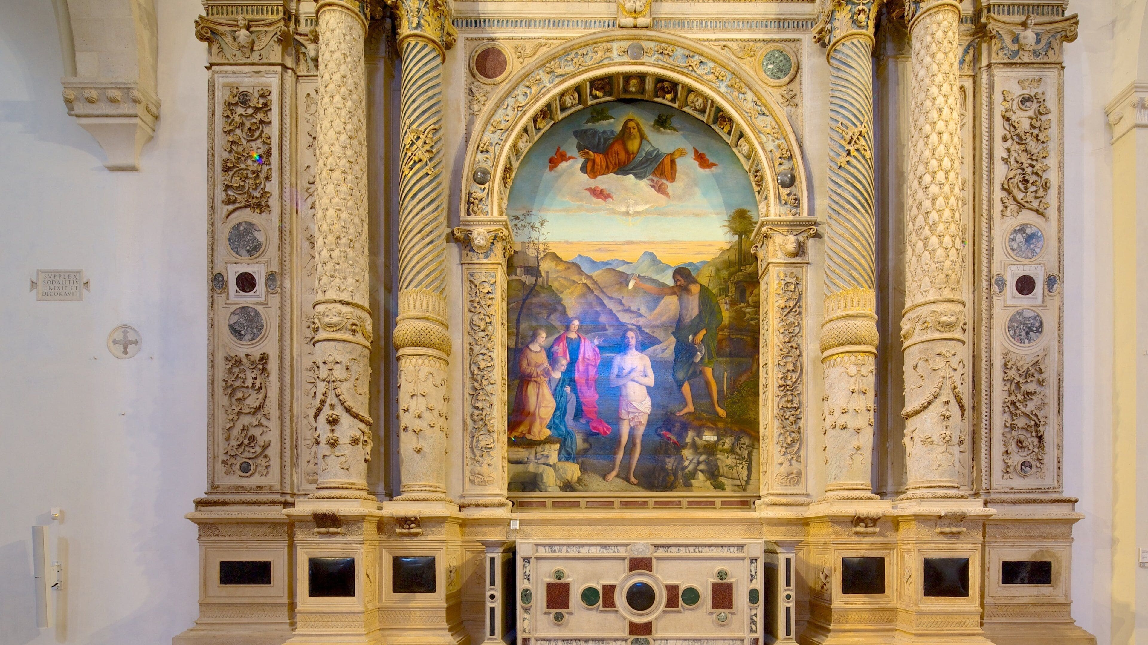 Vicenza som omfatter interiør, kunst og en kirke eller en katedral