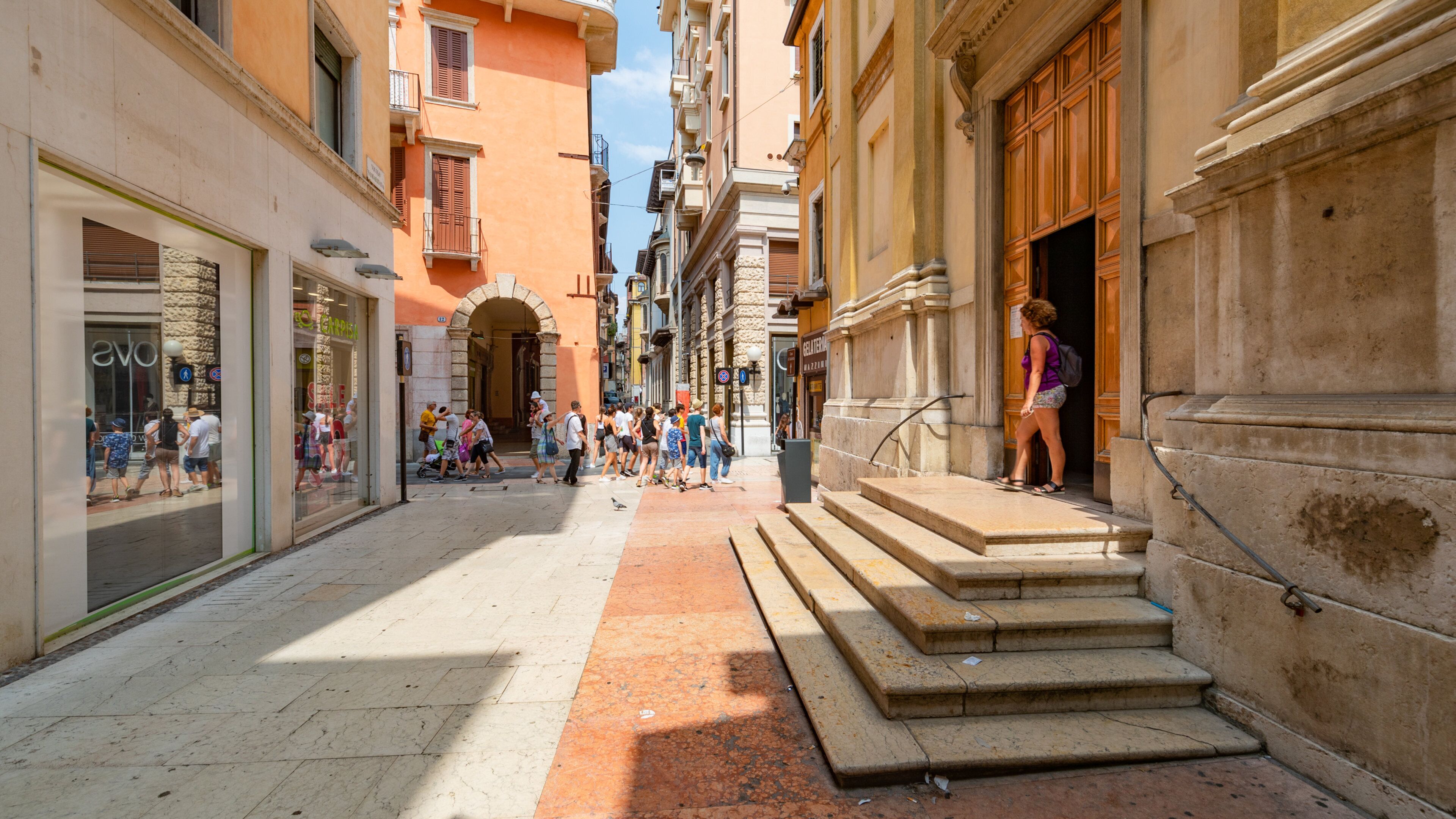 Jewish Ghetto featuring street scenes and heritage elements