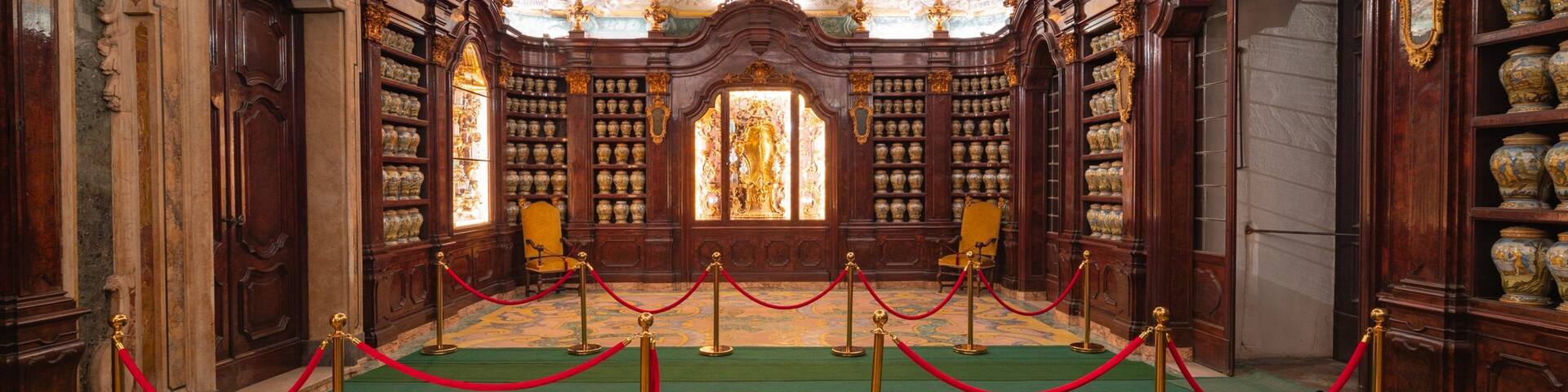 Museo delle Arti Sanitarie e Di Storia della Medicina which includes heritage elements and interior views