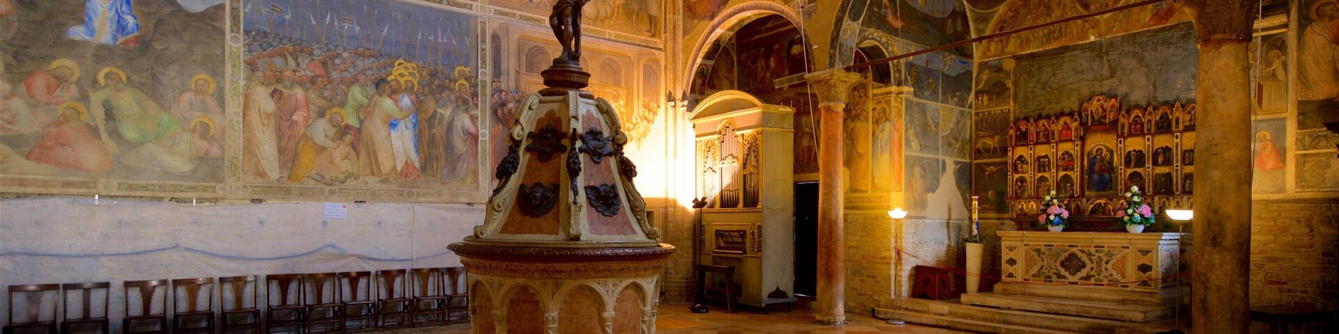 Basilica del Duomo showing art, heritage elements and religious elements