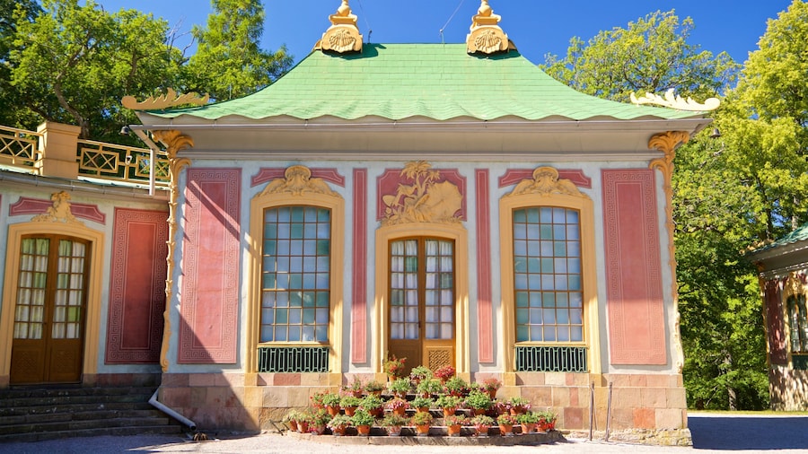 Chinese Pavilion which includes heritage elements