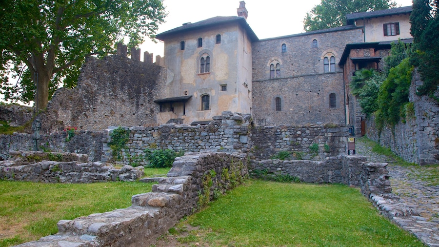 Castello Visconteo featuring a ruin and heritage architecture