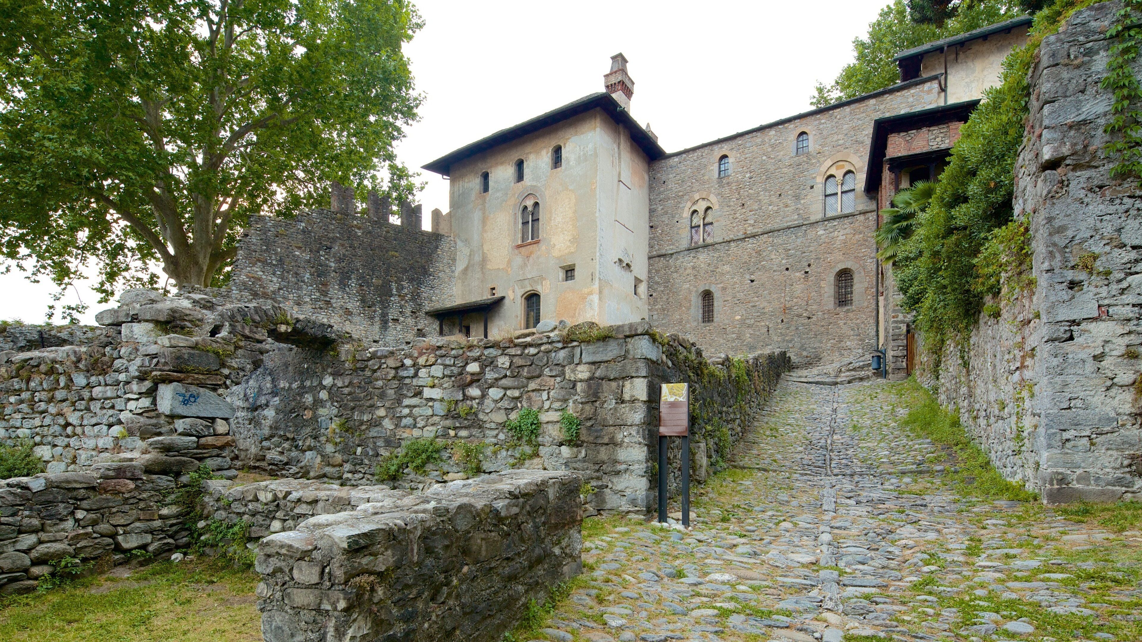 Castello Visconteo featuring heritage elements and building ruins