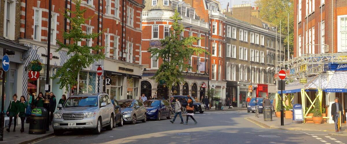 Marylebone featuring street scenes and heritage architecture