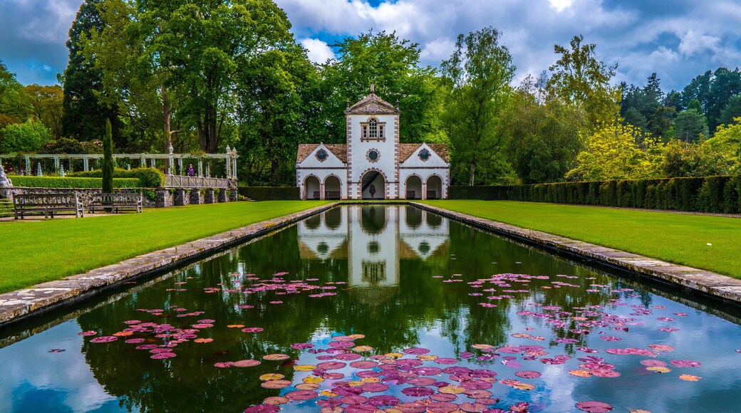 JNRX6J Lily Pond, Bodnant Gardens, North Wales.