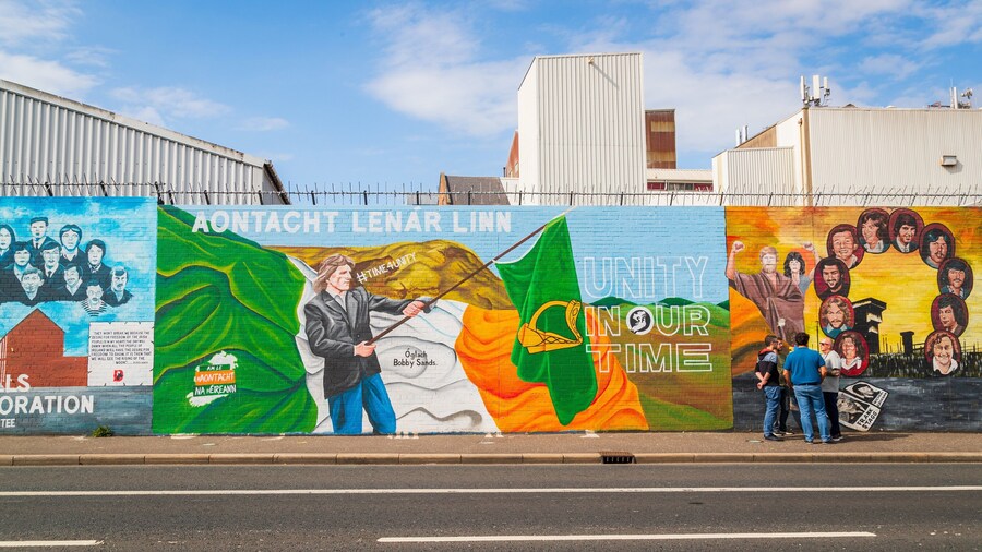 Peace Line featuring outdoor art