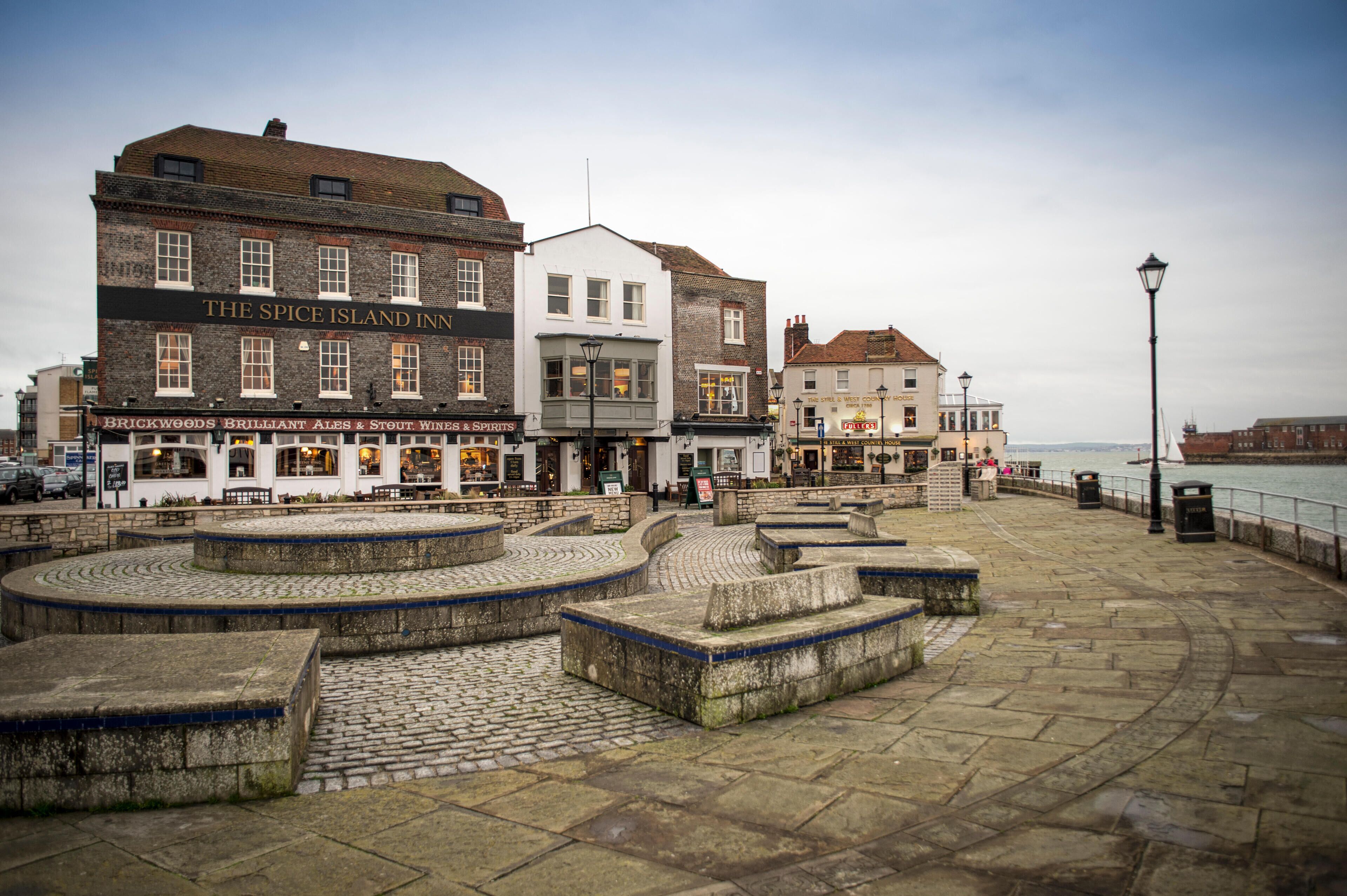 F77JFN Spice Island in Old Portsmouth