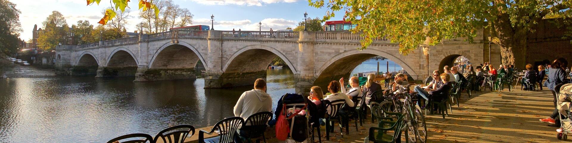 Richmond Bridge showing a river or creek, a bridge and a sunset
