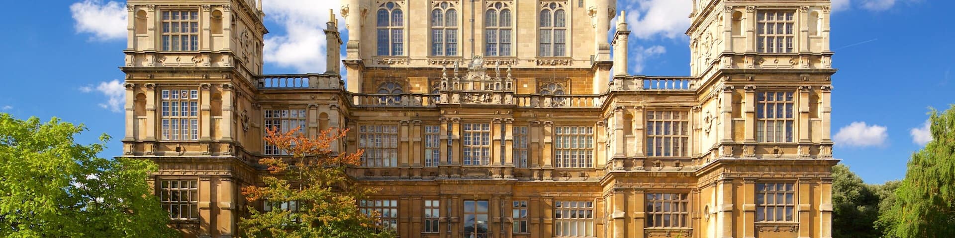 Nottingham featuring heritage architecture, a castle and a fountain
