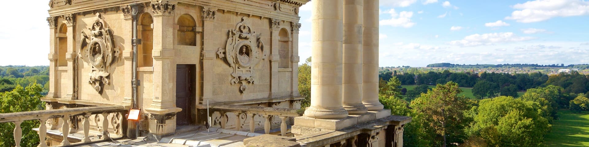 Nottingham featuring heritage architecture and a castle
