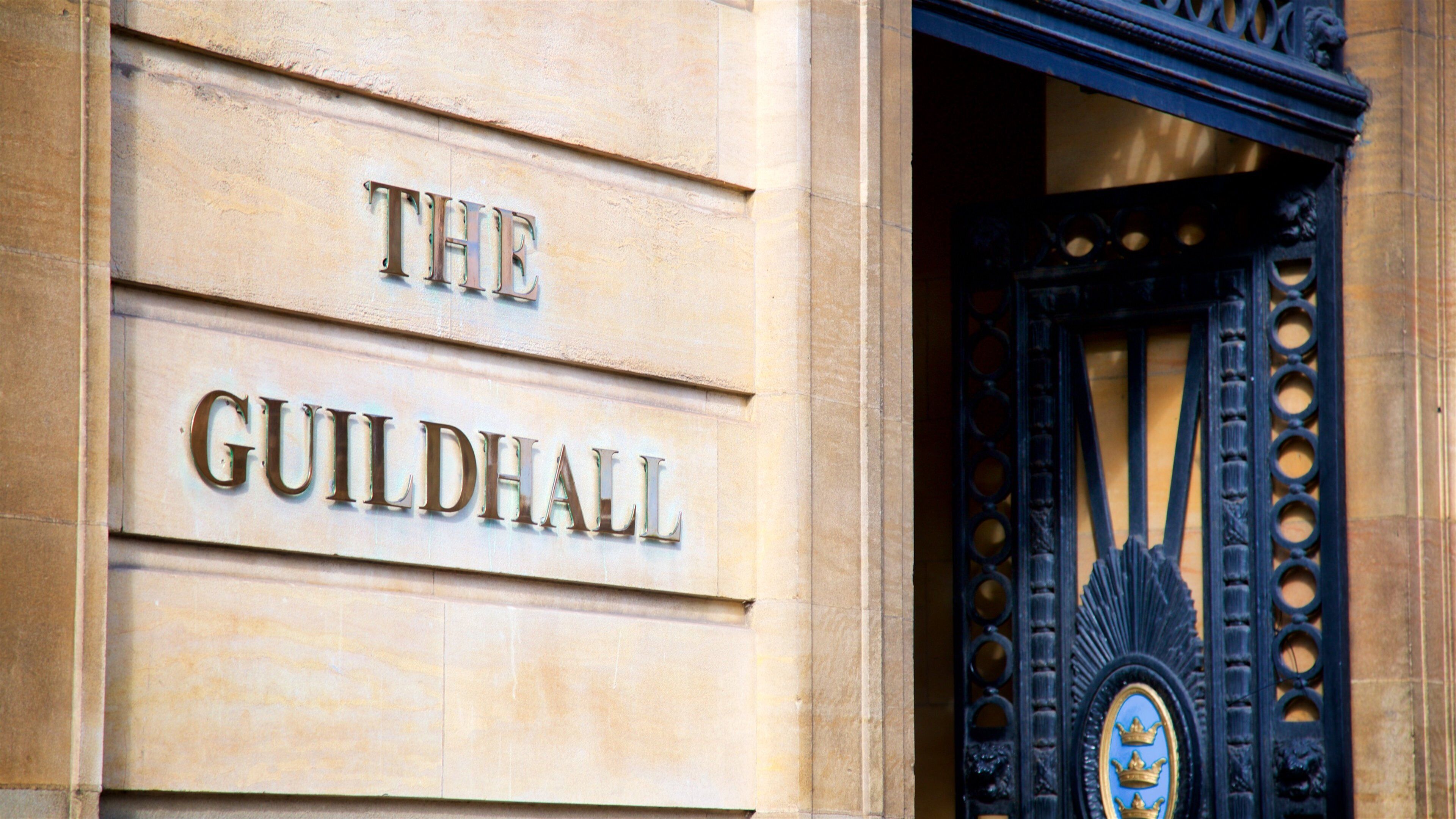 Hull Guildhall which includes signage
