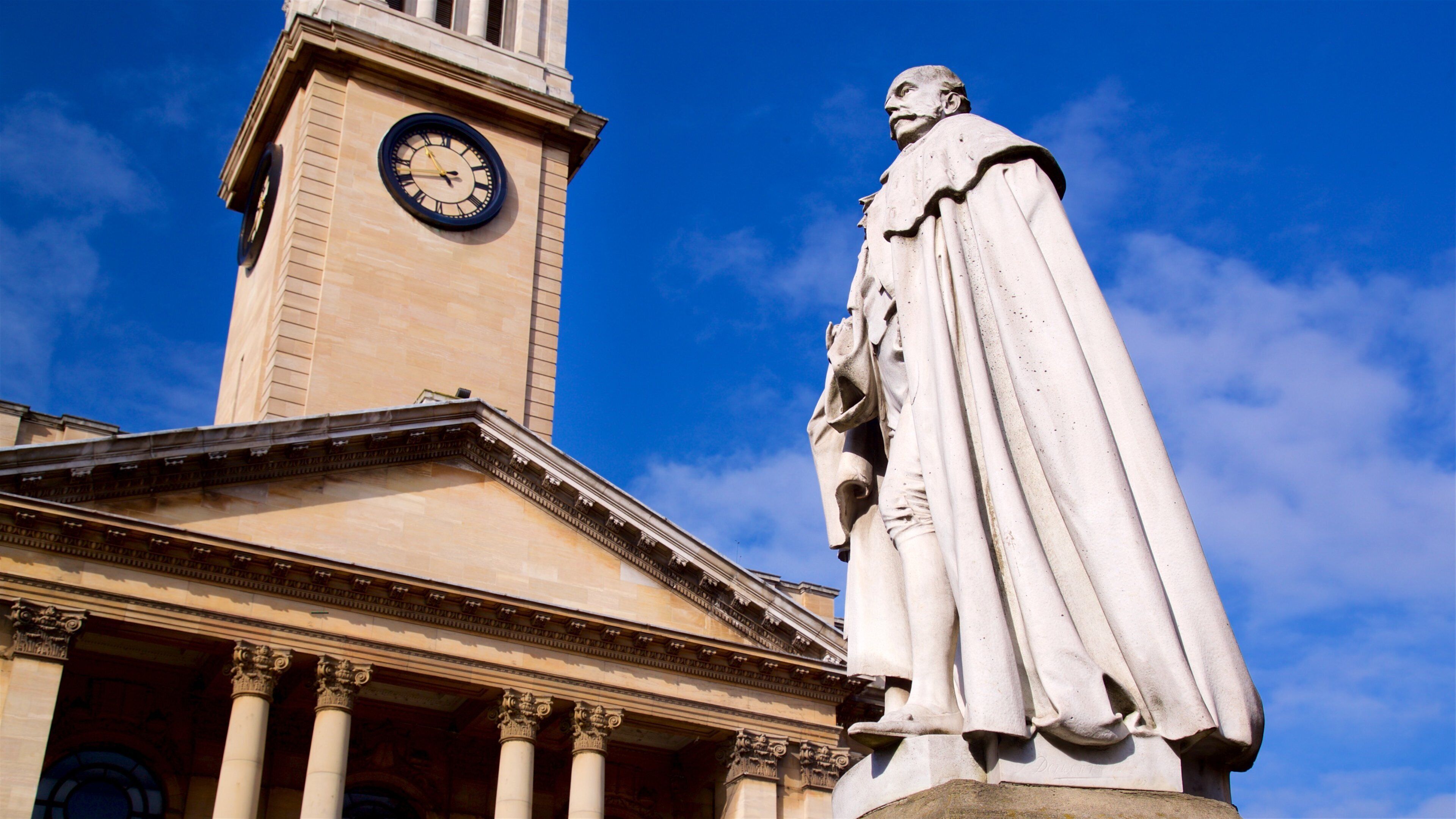 Hull Guildhall which includes heritage elements and a statue or sculpture