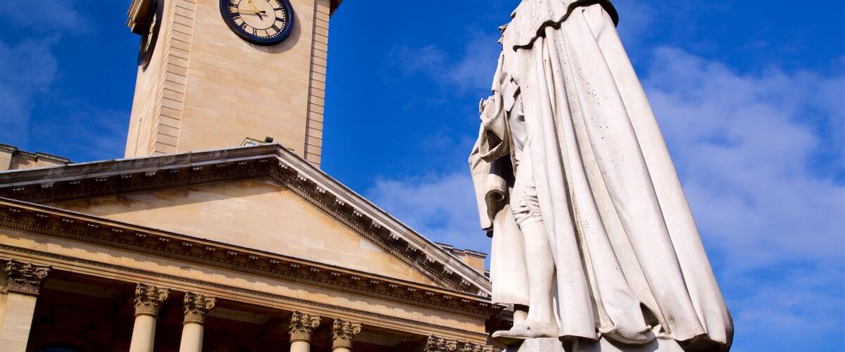 赫爾會館 设有 懷舊元素 和 雕像或雕塑