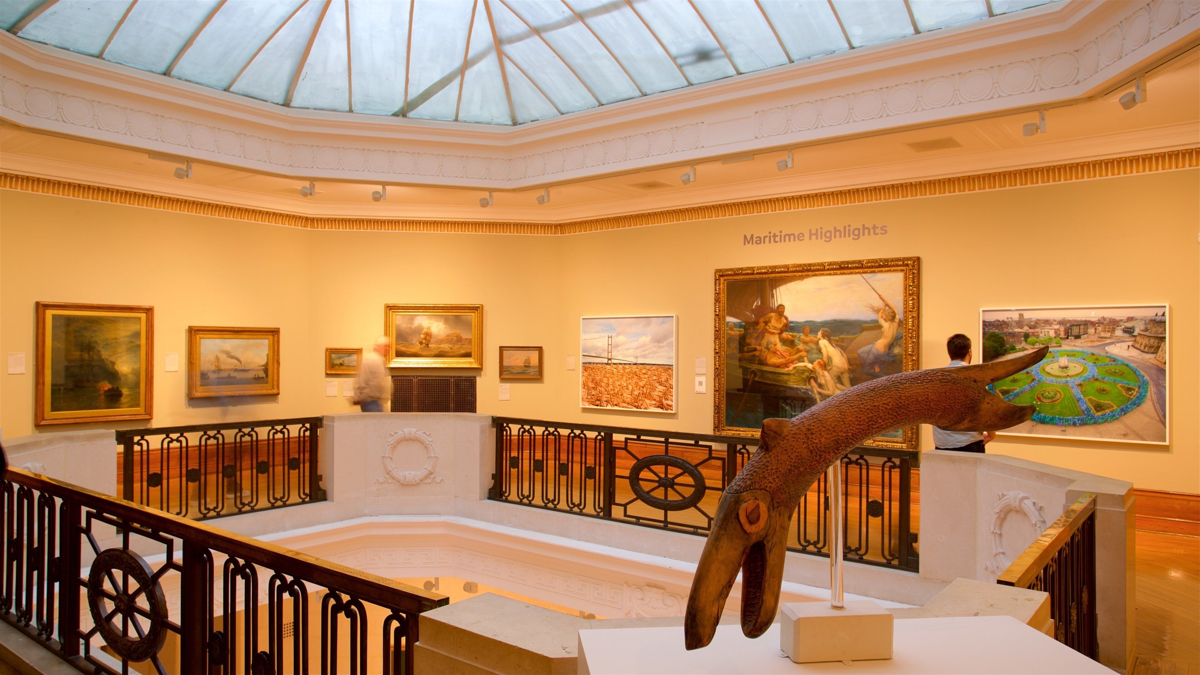 Ferens Art Gallery showing interior views and art