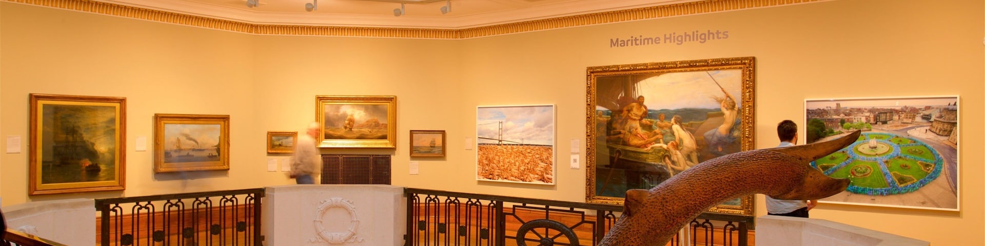 Ferens Art Gallery que inclui vistas internas e arte
