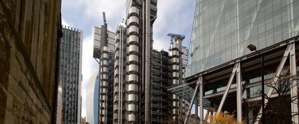 London welches beinhaltet moderne Architektur und Wolkenkratzer