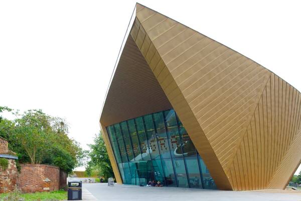 firstsite 表示 現代建築