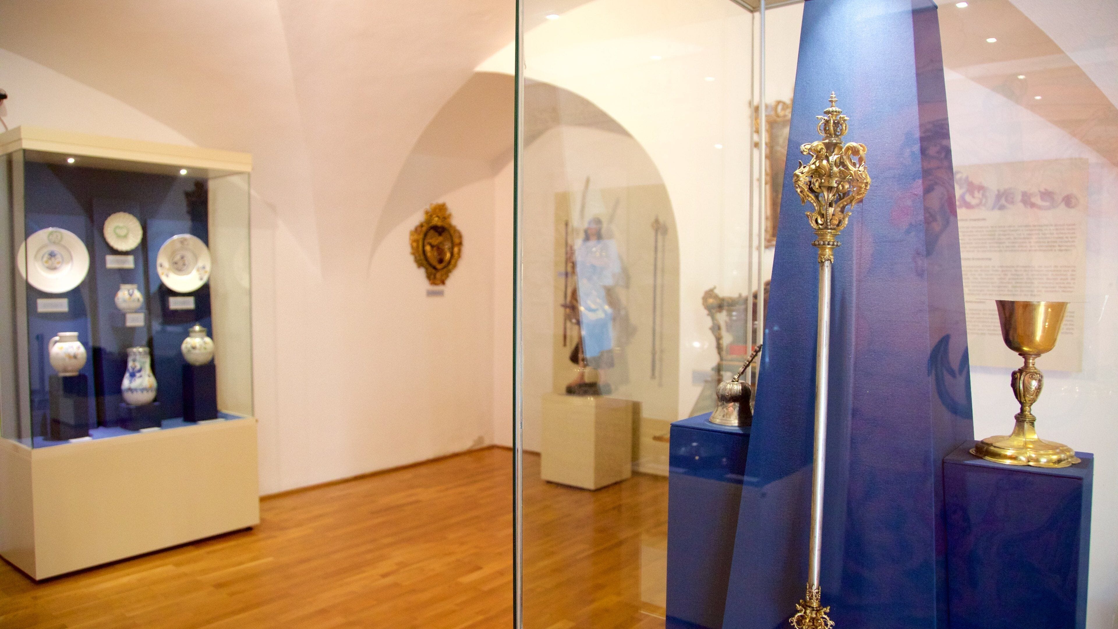 쇼프론 이 포함 실내 전경