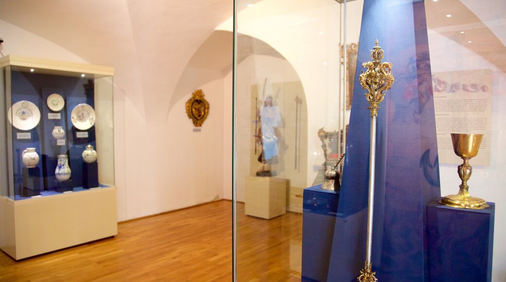 쇼프론 이 포함 실내 전경