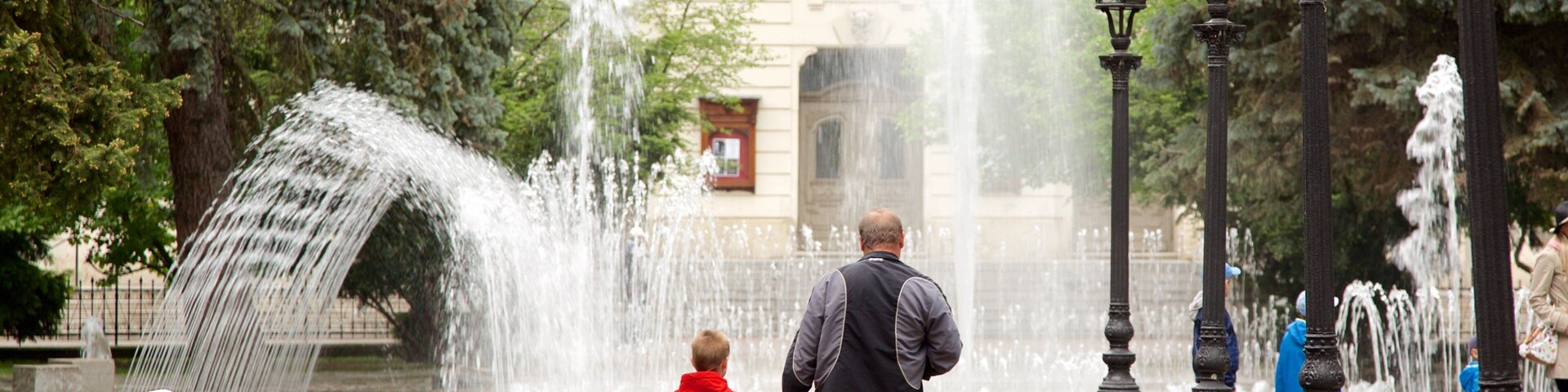 Kosice showing a city, a square or plaza and a fountain