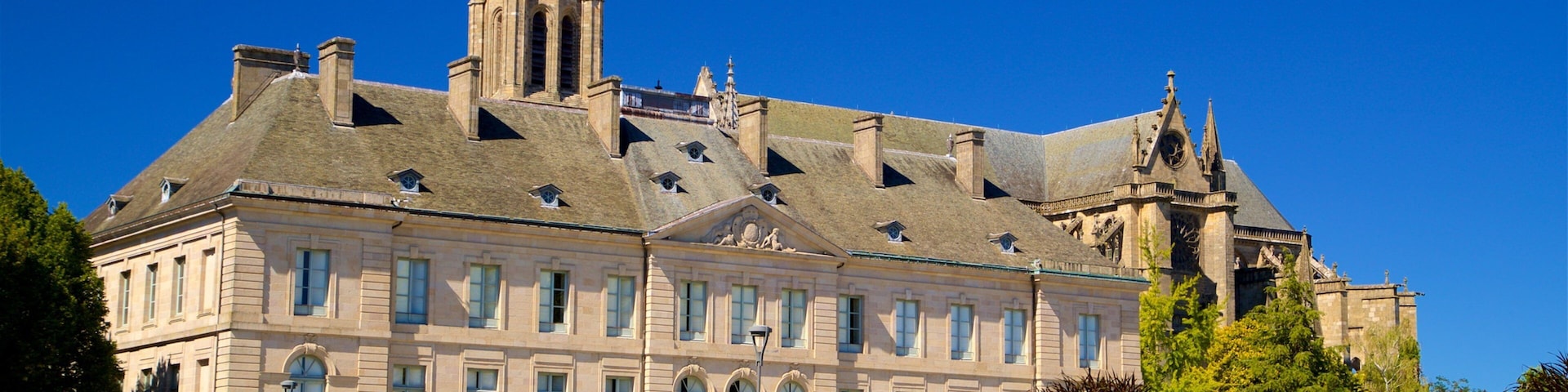 Musée des Beaux Arts que inclui arquitetura de patrimônio