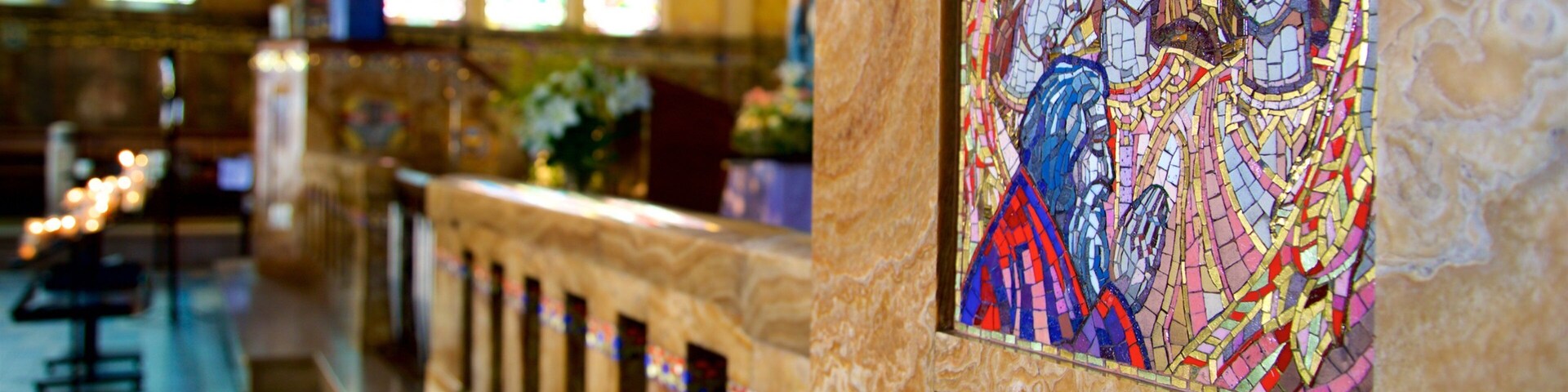 Église St-Blaise mostrando vista interna, una iglesia o catedral y arte