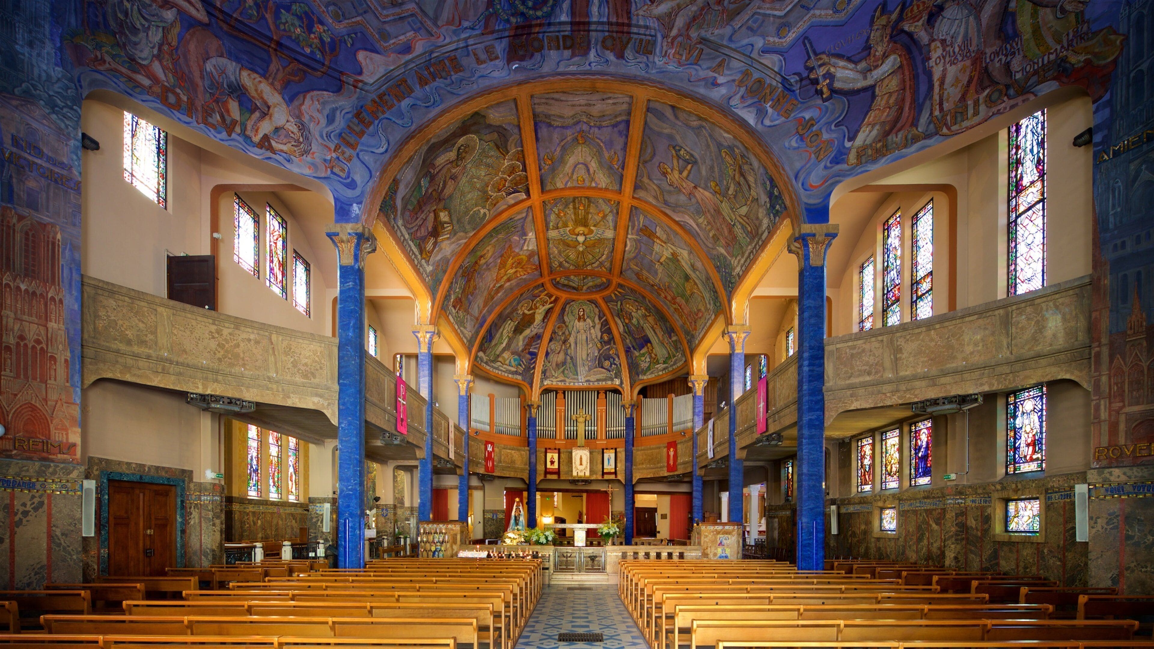 Église Saint-Blaise featuring interior views, a church or cathedral and heritage elements