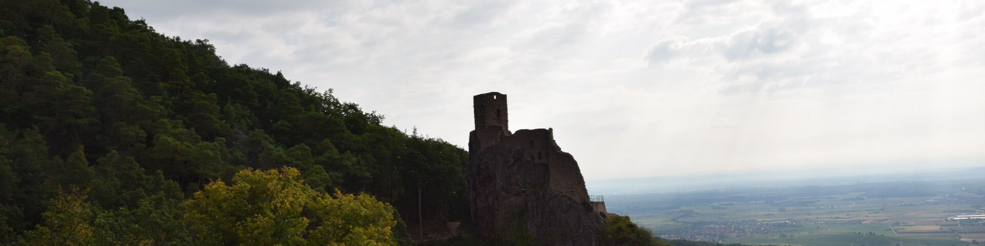 This building is classé au titre des Monuments Historiques. It is indexed in the Base Mérimée, a database of architectural heritage maintained by the French Ministry of Culture, under the references PA00085585 and IA68007143 .