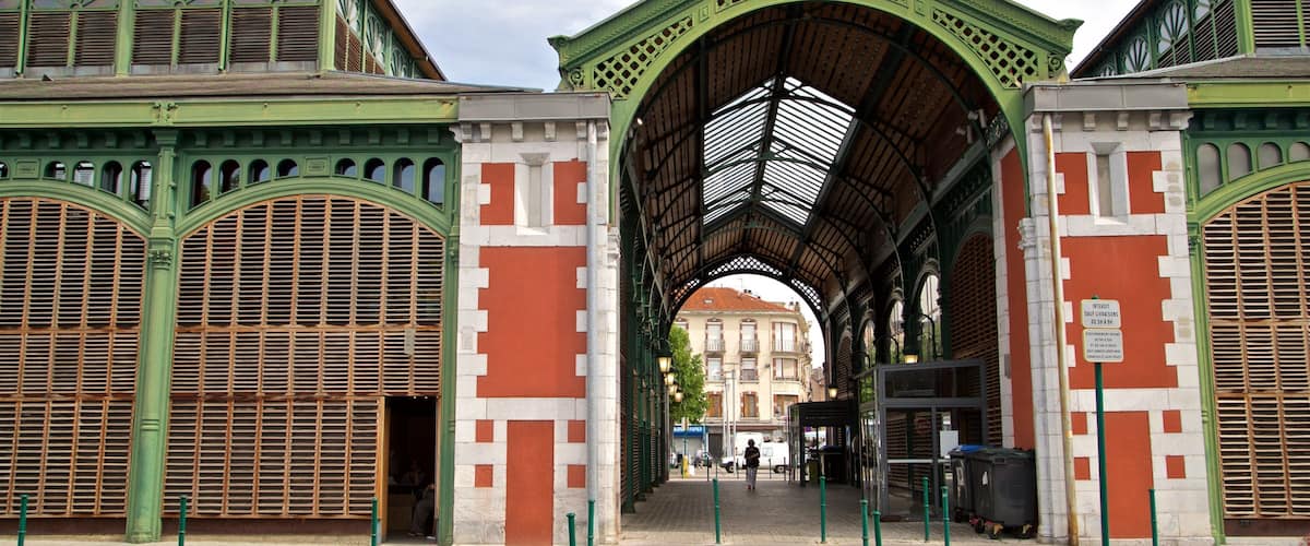 Mercado cubierto de Lourdes