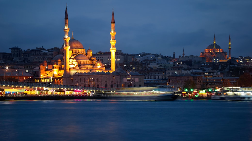 New Mosque (Yeni Cami). Istanbul, Turkey
