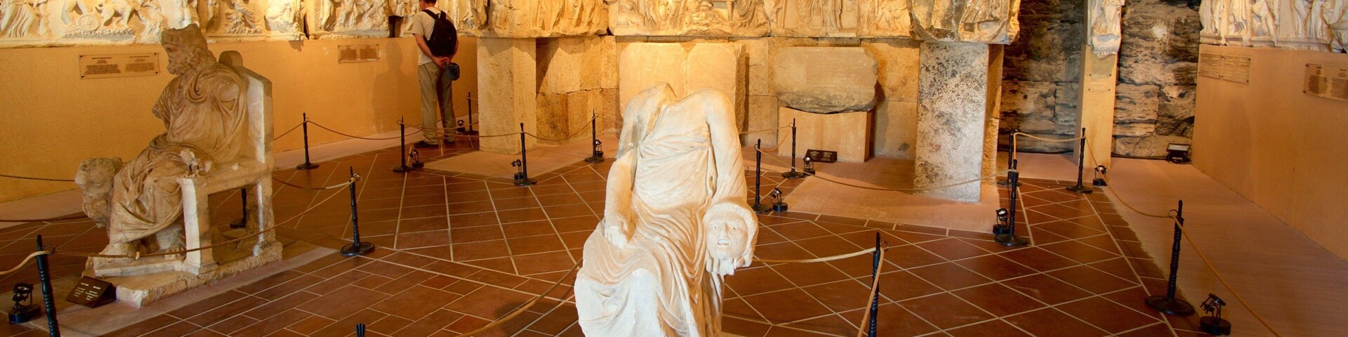 Hierapolis showing interior views