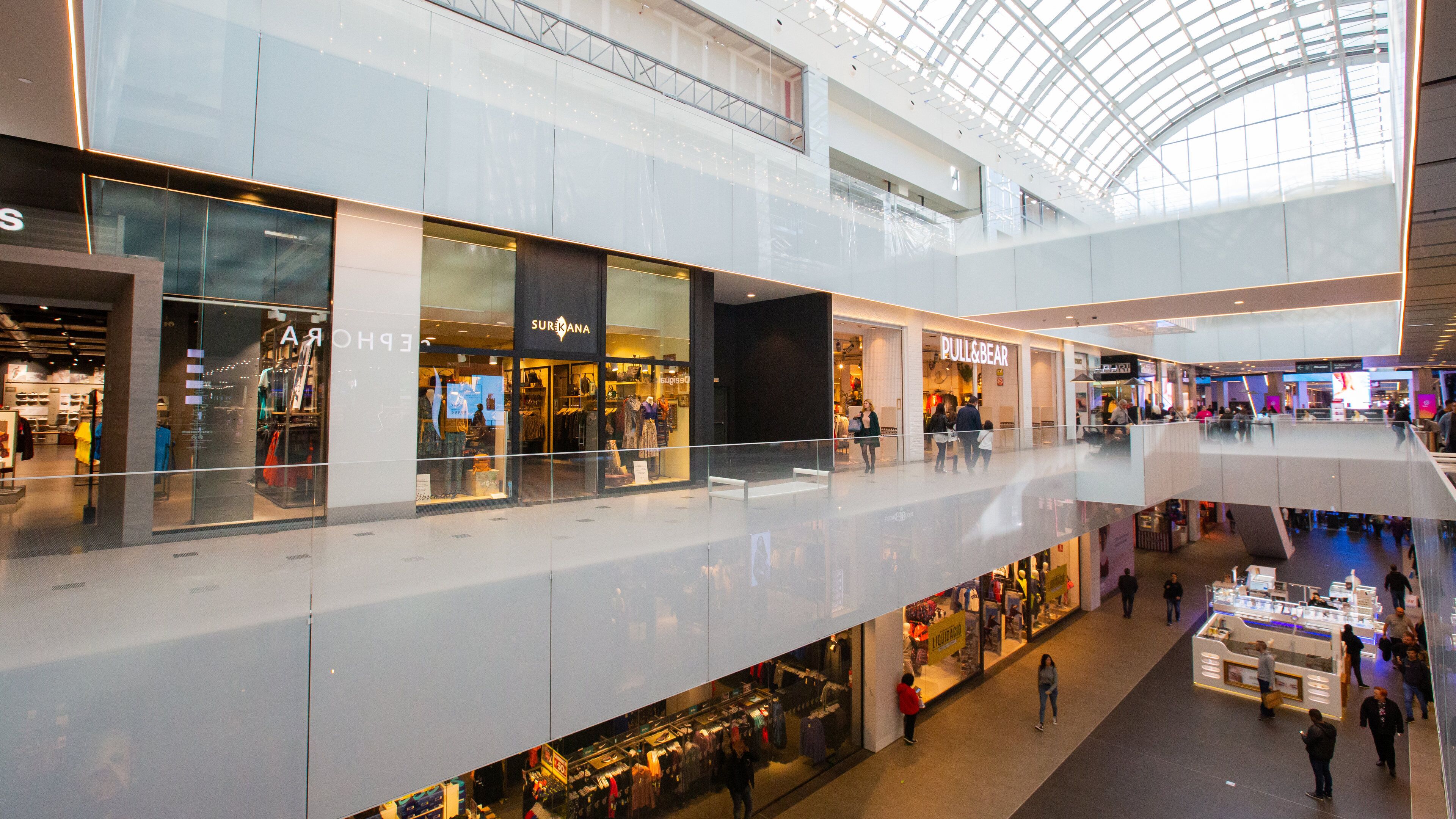 Diagonal Mar Shopping Mall which includes shopping and interior views