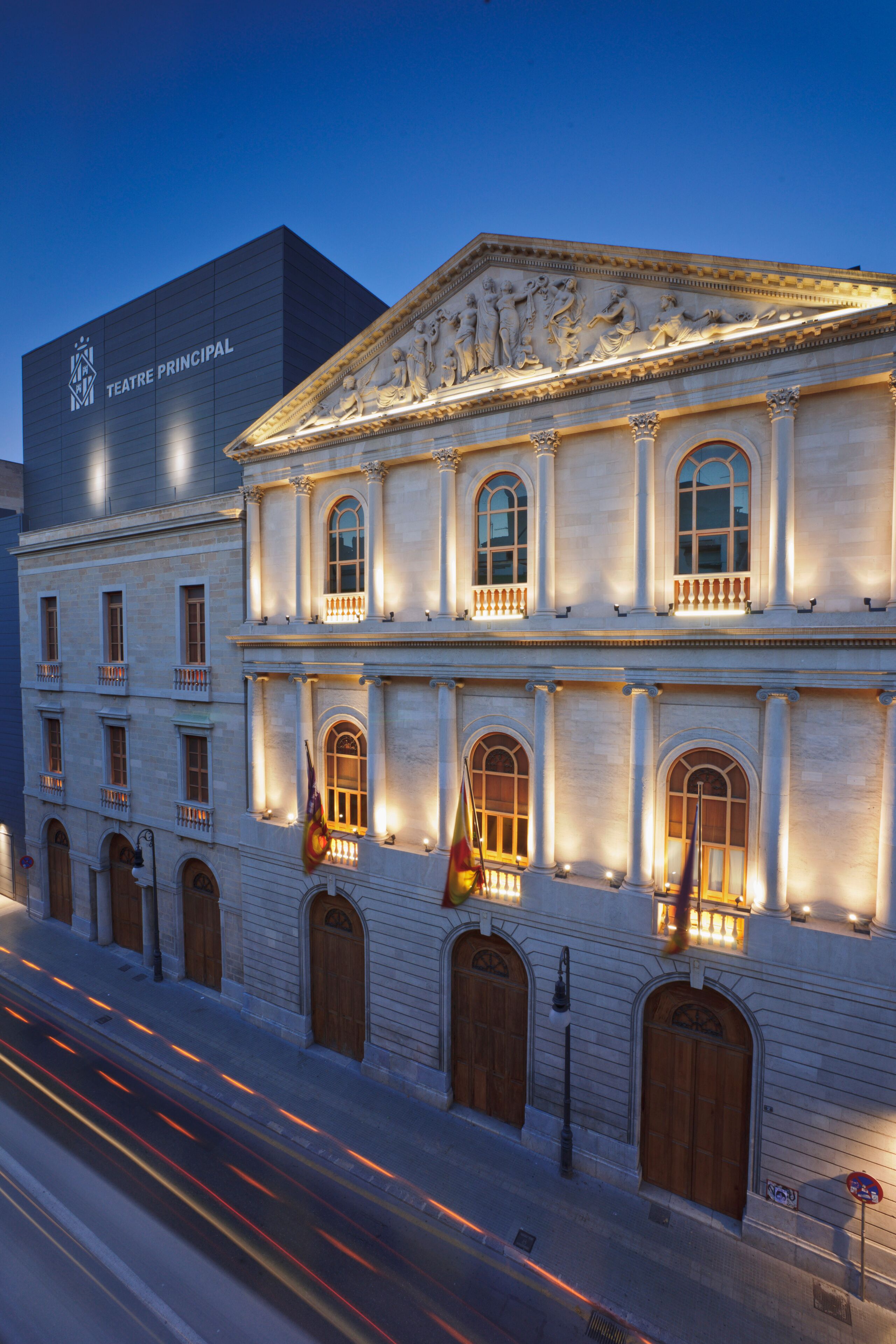 friso de la fachada, obra de Ricard anckerman.teatro Principal , siglos XVIII.XX.Teatre Principal,Palma de Mallorca. Spain