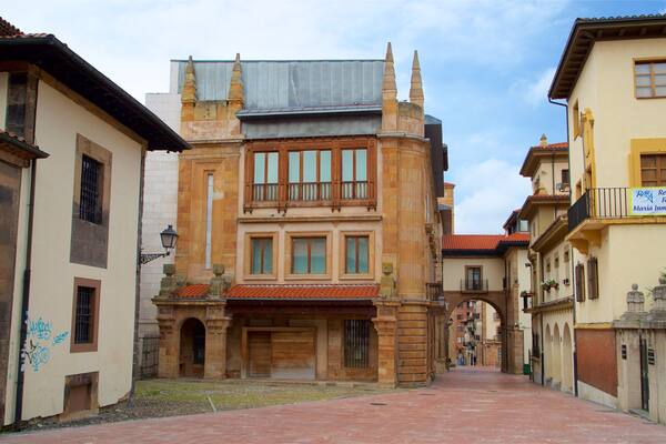Archäologisches Museum von Asturien welches beinhaltet Geschichtliches