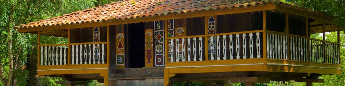 Museum of the Asturian People featuring a house, heritage elements and a garden