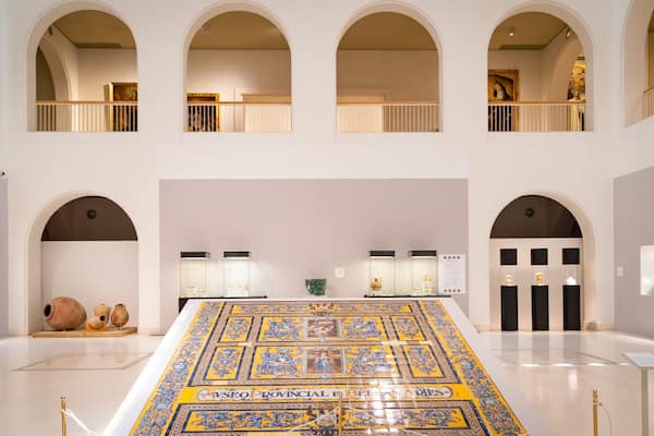 St Maarten and St Martin featuring interior views and art