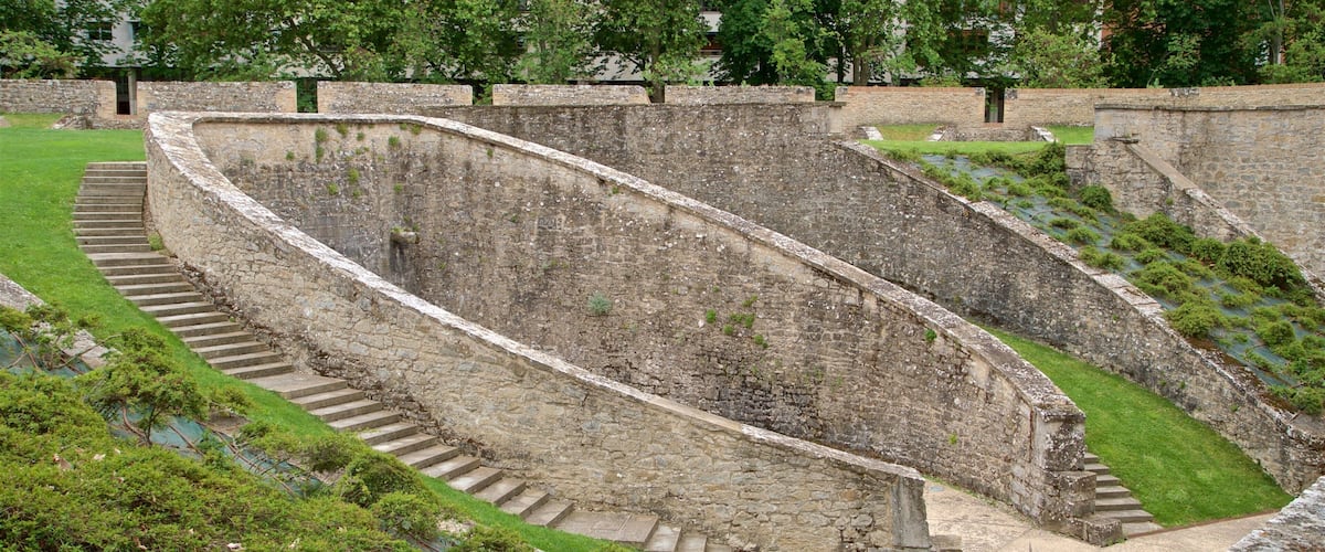 Fortín de San Bartolomé montrant patrimoine historique et jardin