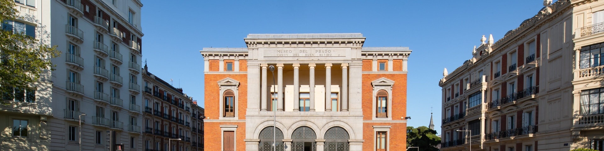 Cason del Buen Retiro which includes heritage architecture